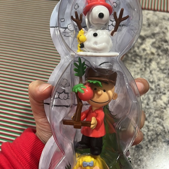 Peanuts Holiday Figures Snoopy Charlie Brown Christmas Figurines Collectibles - Picture 10 of 10